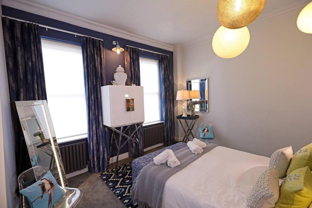Elegant Norwich Apartment In The Lanes W Parking Εξωτερικό φωτογραφία